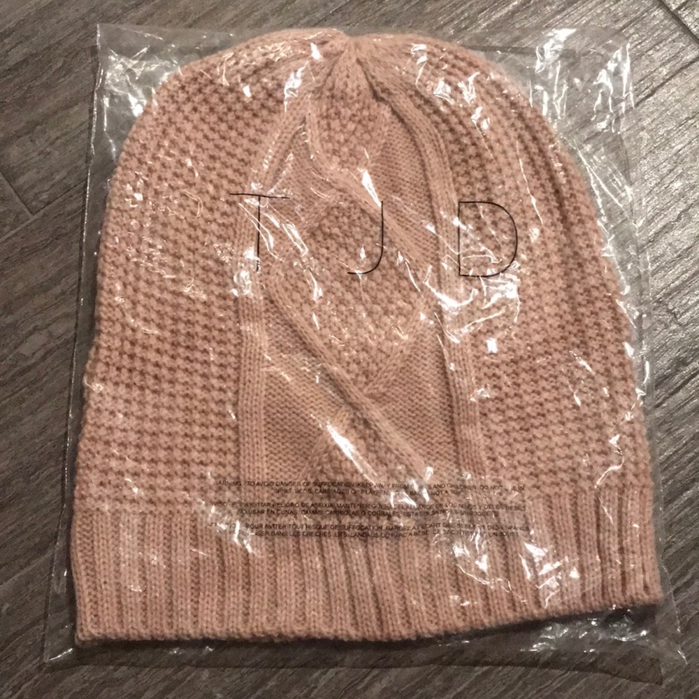 The jetset diaries cable knit beanie